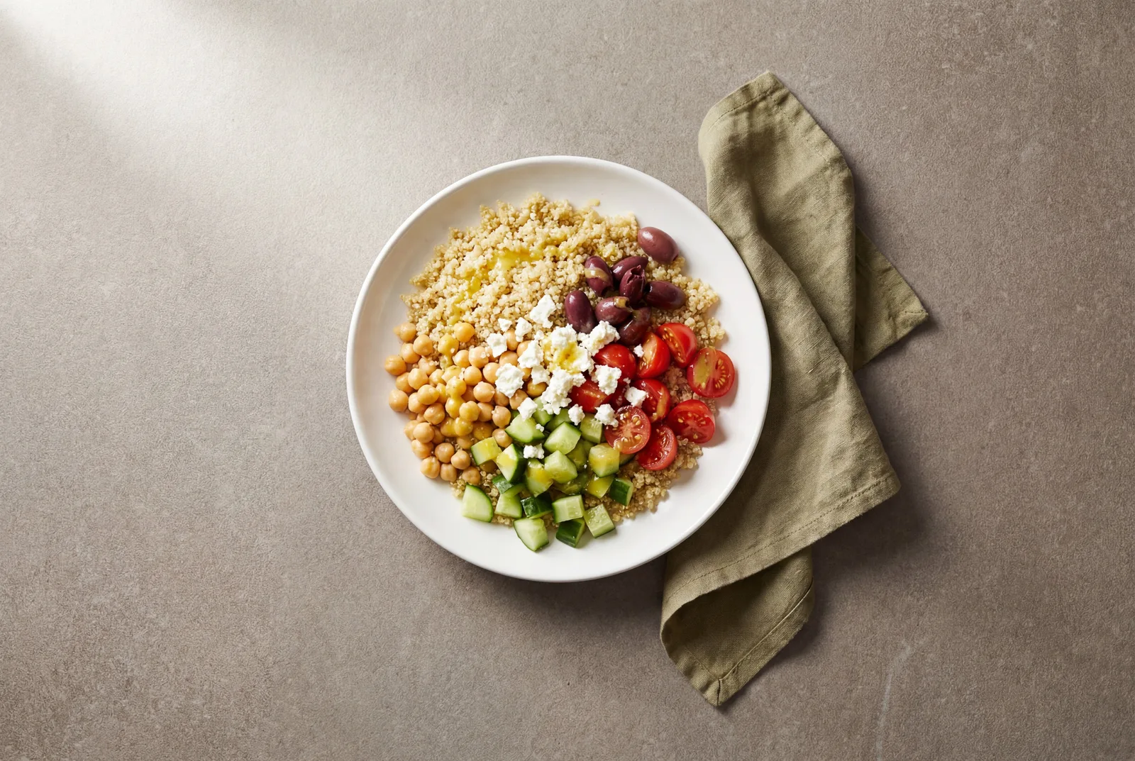 Mediterranean Quinoa Bowl
